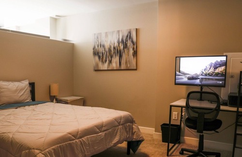 Downtown Apartment | DC Mt Vernon Square with Free Parking with Gym Sky Lounge Deluxe High-Rise Suite