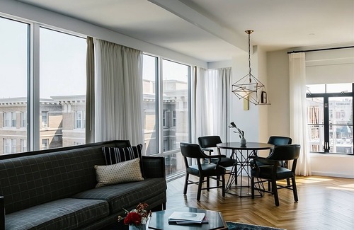 Adams Morgan Hotel | DC Suite Retreat, Arts & Comfort in the Heart of the City, Pet-Friendly Property