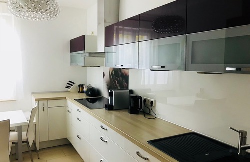 Friedrichshain Apartment | 3 room apartment with garden in the center of Berlin 8 min drive to the Alex