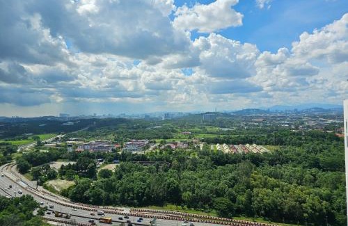 Bandar Baru Bangi Apartment | De Centrum By Jom La Homestay, Kajang Bangi