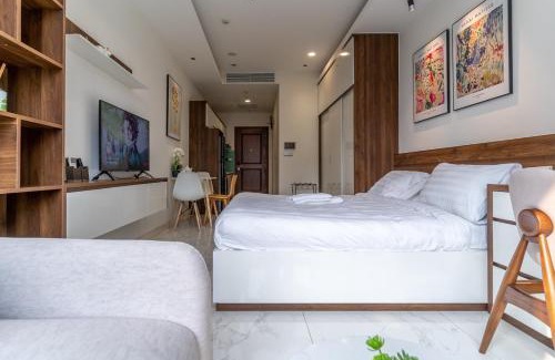Little Japan Apartment | De Lux Central Studio next Hyatt ,Opera House ,Benthanh ,Pool,Gym