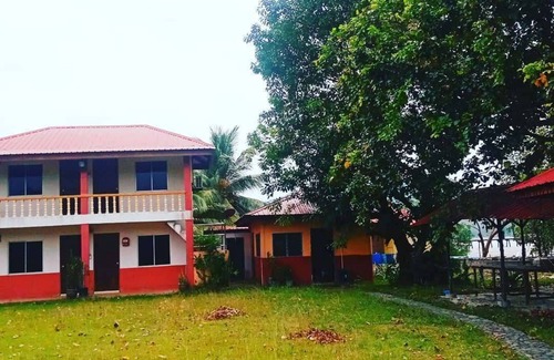Pulau Tuba House | De Pauh Private Chalet & Island