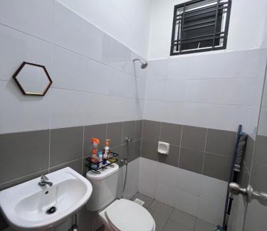 Batu Pahat House | De'Putera Homestay