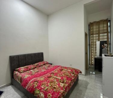 Batu Pahat House | De'Putera Homestay