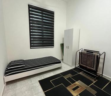Batu Pahat House | De'Putera Homestay