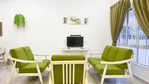 Sepang House | De Qasturee KLIA@Kota Warisan homestay nearest to airport
