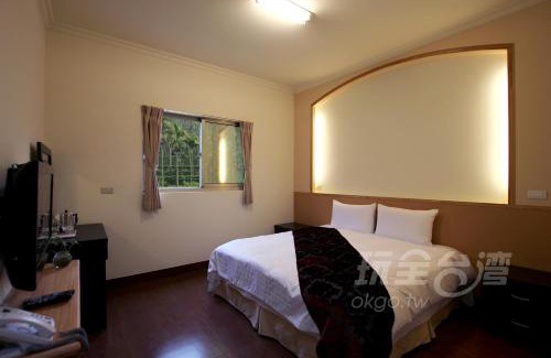 Rueili Village House | De Ren Tea Gardens