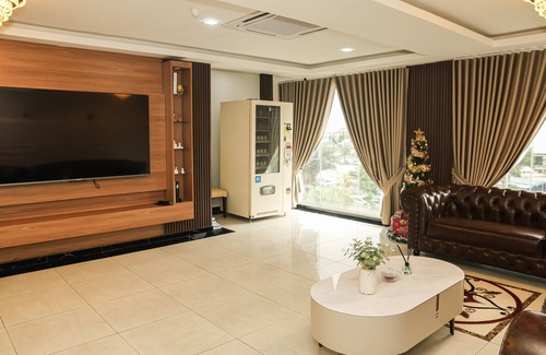 Ampang Hotel | De Royal Hotel