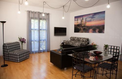 Zaragoza Old Town Apartment | Dean Dos Catedrales