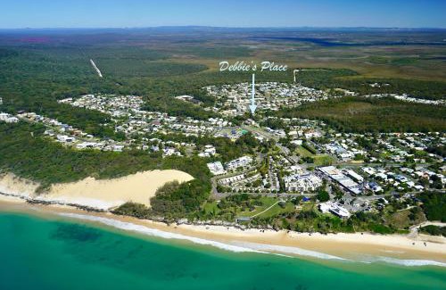 Rainbow Beach Hotel | Debbie's Place
