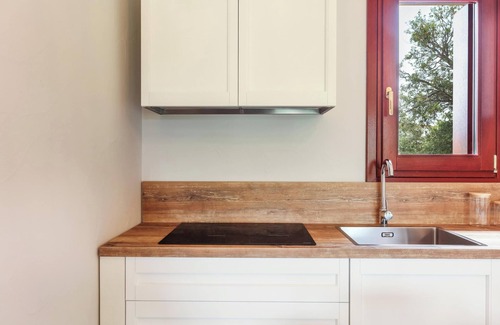 San Teodoro City Centre House | Debora's House with A/C & Wi-Fi