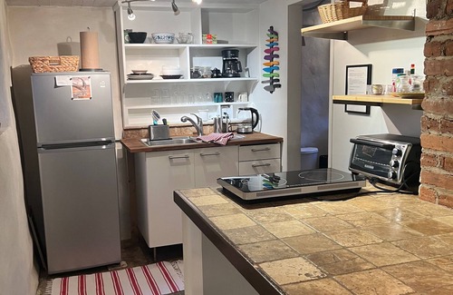 Oakhurst Apartment | Decatur Garden Studio Apartment