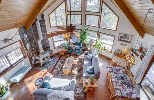 Munds Park House | Deck and Scenic Views Munds Park Cabin!