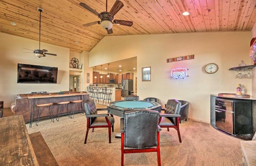 Sierra Pines House | Deck and Views Dog-Friendly Cabin in Show Low!