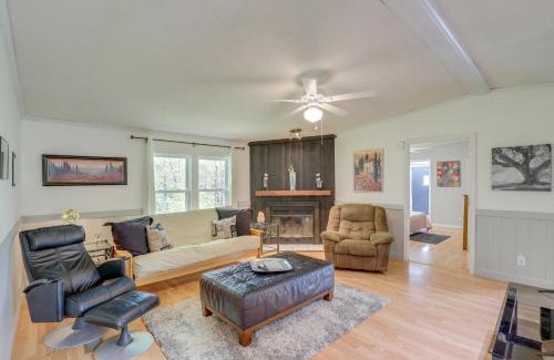 Fairview House | Deck and Views Secluded Retreat in Fairview!
