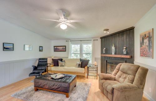Fairview House | Deck and Views Secluded Retreat in Fairview!