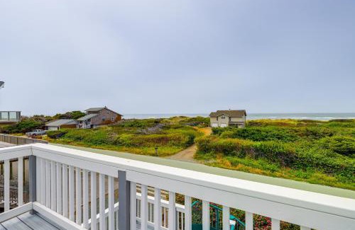 Gold Beach House | Deck and Walk to Beach Southern Oregon Coast Home!