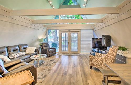 Lake Hamilton House | Deck, Boat Slip and Views Lake Hamilton Cabin!