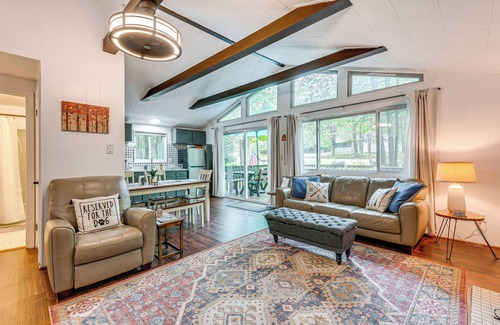 Pocono Lake Cottage | Deck & Fire Pit: Pet-Friendly Pocono Lake Abode!