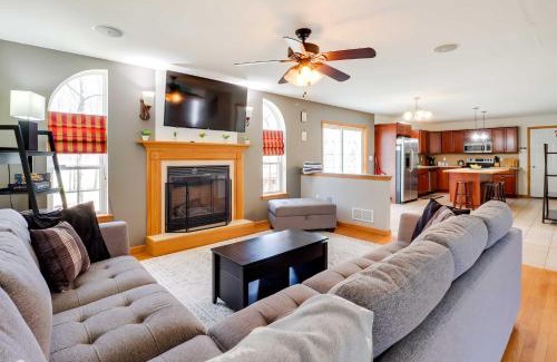 Albrightsville House | Deck, Game Room and Fire Pit Poconos Retreat
