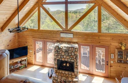 Unaka House | Deck, Grill and Mtn Views Warne Getaway!