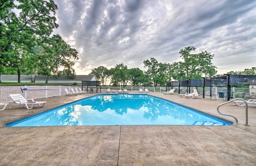 Kaiser Condo | Deck, Pool & Views: Lake of the Ozarks Condo