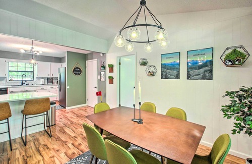 Jones Mills House | Deck & Resort Amenities: Hot Springs Home!