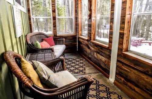 Woodruff House | Decompression Zone - Little Spider Lake
