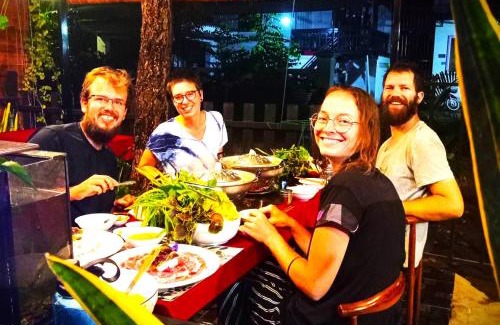 Pakse Bed & Breakfast | Dee-Dee's Guest House, Bed And Breakfast