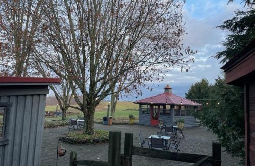 McClellandtown Bed & Breakfast | Deer Creek Winery at Watson Estate