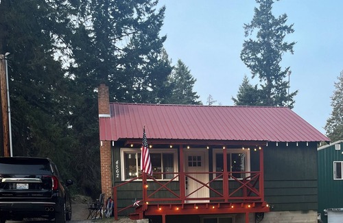 Loon Lake House | Deer Lake Cabin Retreat with private beach access - quiet clean lake!