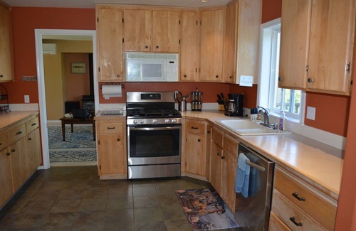 Clinton House | Deer Lake Getaway - private dock, fire pit and a hot tub!
