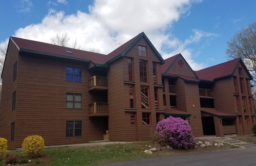 North Woodstock Condo | Deer Park/Loon Mtn. - Riverfront Condo 7 minutes from Loon