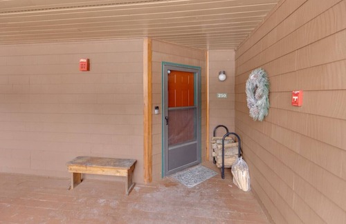 Lincoln House | Deer Park-Shuttle-Amenities