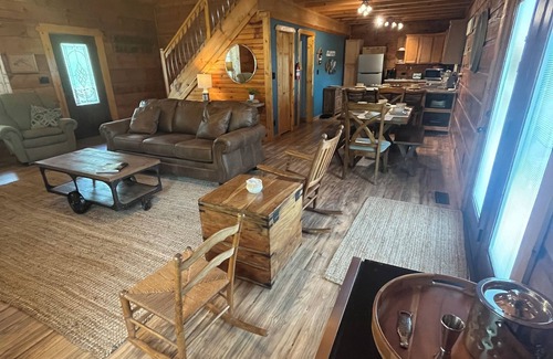 Byrdstown Cabin | Deer Run - A Peaceful cabin hideaway!