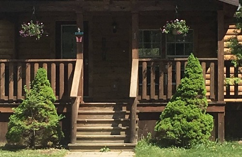 Milford House | Deer Run Lodge one of 3 lodges available on property perfect for a Team