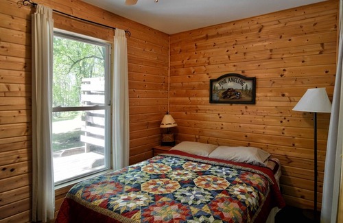 Iron River Condo | Deer Trail Resort Lakeside 8 | 2 Bed, 1 Bath