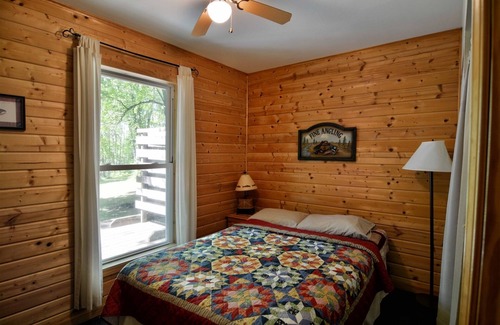 Iron River Condo | Deer Trail Resort Lakeside 8 | 2 Bed, 1 Bath