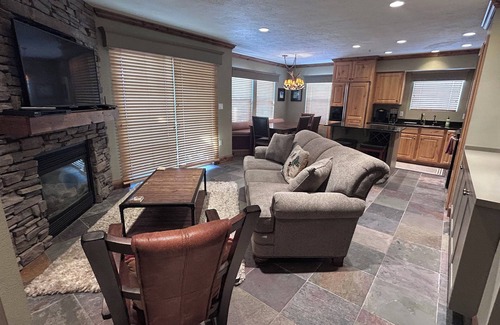 Park City Condo | Deer Valley Condo Across Hwy from Jordanelle Gondola