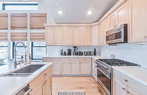 Heber Apartment | Deer Valley East Condo with Views of Ski Slopes