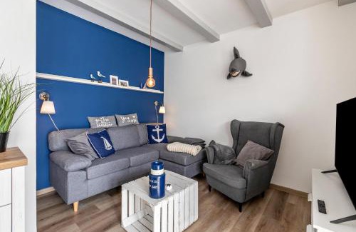 Busumer Deichhausen House | Deich Hus