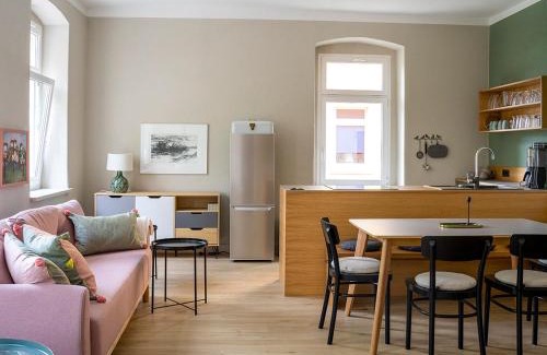 Outer Neustadt Apartment | Dein Zuhause in der Ferne im grünen Kreativhof "Der Gute Ton" mit kostenlosem Fahrradverleih