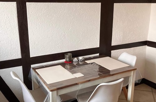Insel Poel Apartment | Deine Auszeit an den Salzwiesen im Fachwerkhaus mit Gemeinsamer Küche & Eingang