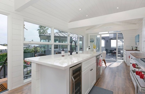 Del Mar House | Del Mar Beach House, Gated, Secluded, Pristine. Adjacent to the Beach.