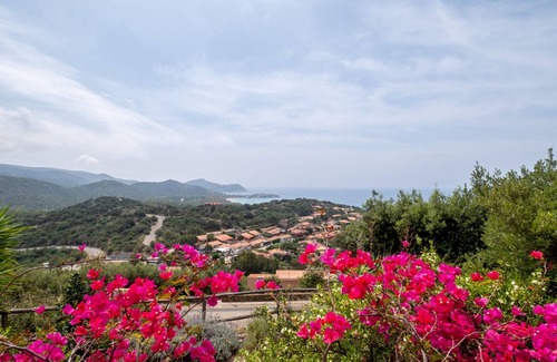 Geremeas House | del Mare dipinto by Interhome