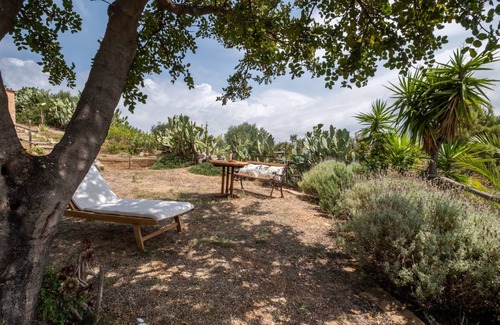 Geremeas House | del Mare dipinto by Interhome