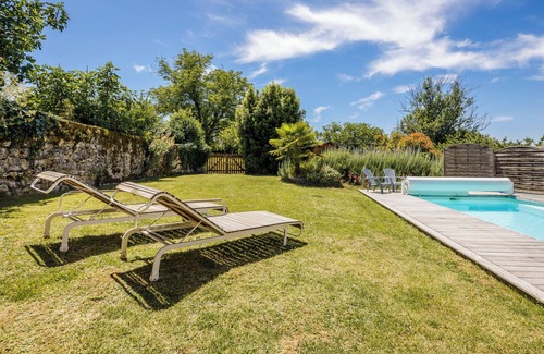 La Bachellerie House | Del Teil, holiday home with heated pool + wifi