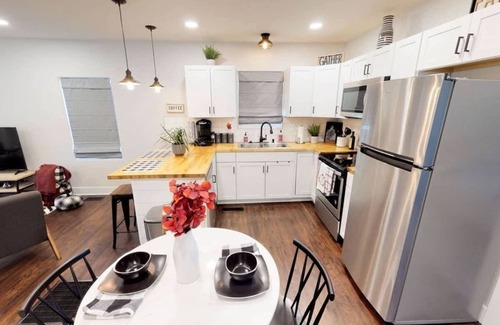 Wichita House | Delano Delight - Near Downtown - Pet Friendly!