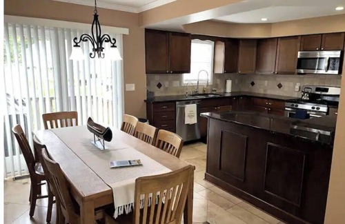 Delavan Lake House | Delavan Lake Bungalow