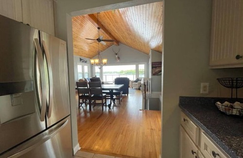 Delavan Lake House | Delavan Lakefront!